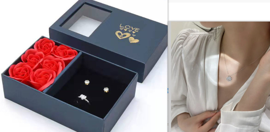 Retro Magnetic Four-Leaf Clover Heart Pendant Necklace – ShreeBliss