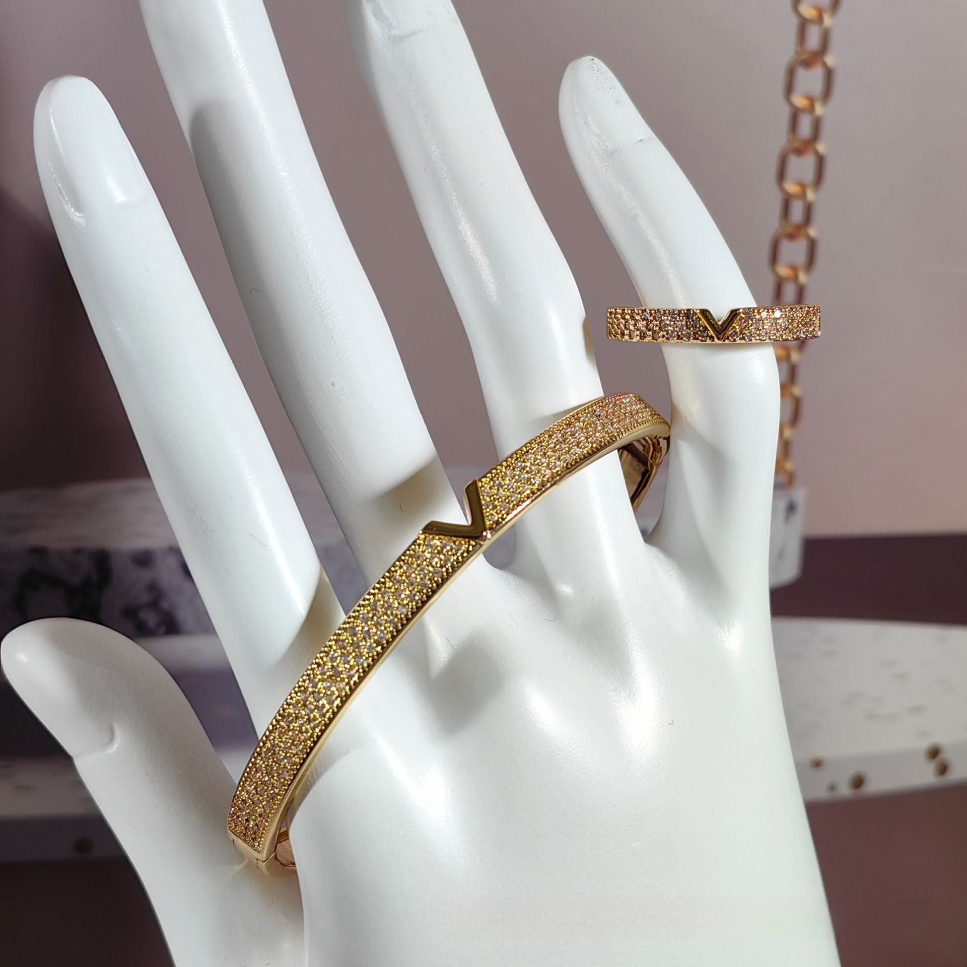 V-Shaped 18K Gold Bracelet Ring Set – ShreeBliss