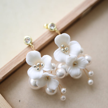 Ceramic Flower Pearl Bridal Hairpin – ShreeBliss