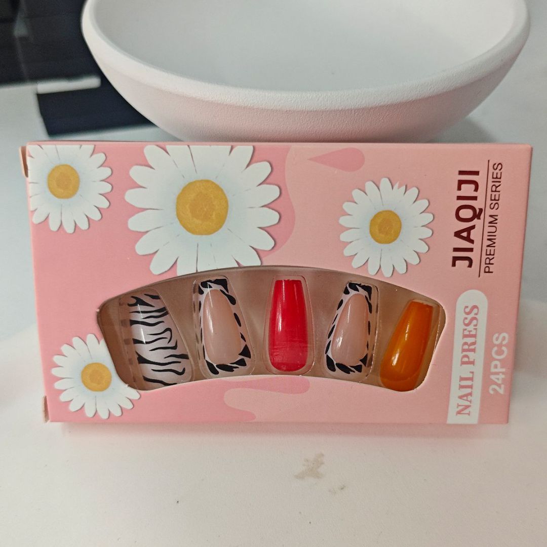 A Miracle Artistic Nail Set - ShreeBliss