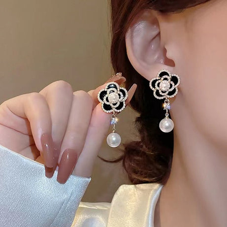 Women's Fashion Temperament Pearl Vintage Earrings – ShreeBliss