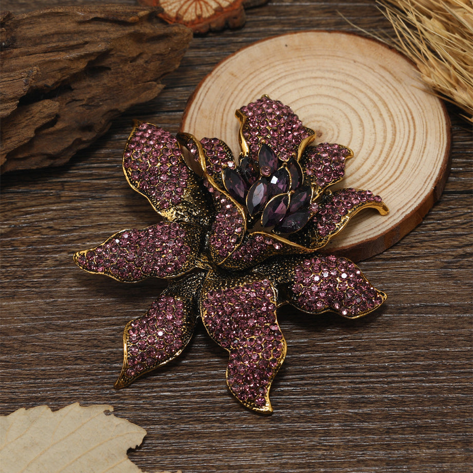 Vintage Rhinestone Flower Brooch – ShreeBliss