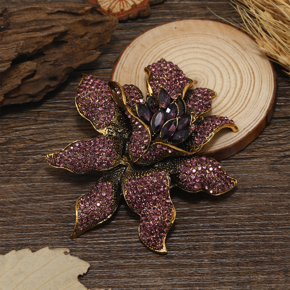 Vintage Rhinestone Flower Brooch – ShreeBliss