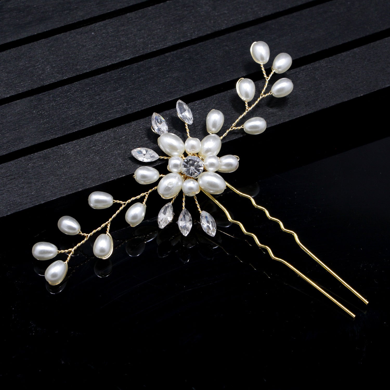 Korean Handmade Pearl Crystal Hairpin – ShreeBliss