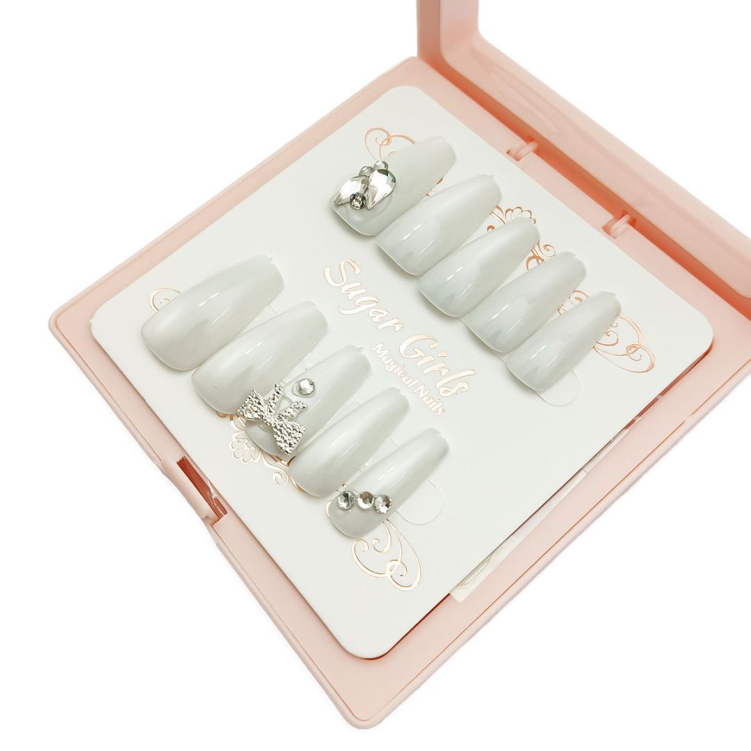 Silver Collar Inlaid White Nails - ShreeBliss