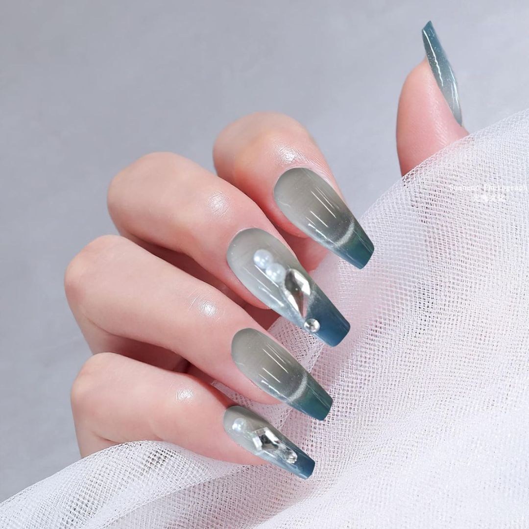 Gray Carapace Set with Heart Diamonds - ShreeBliss