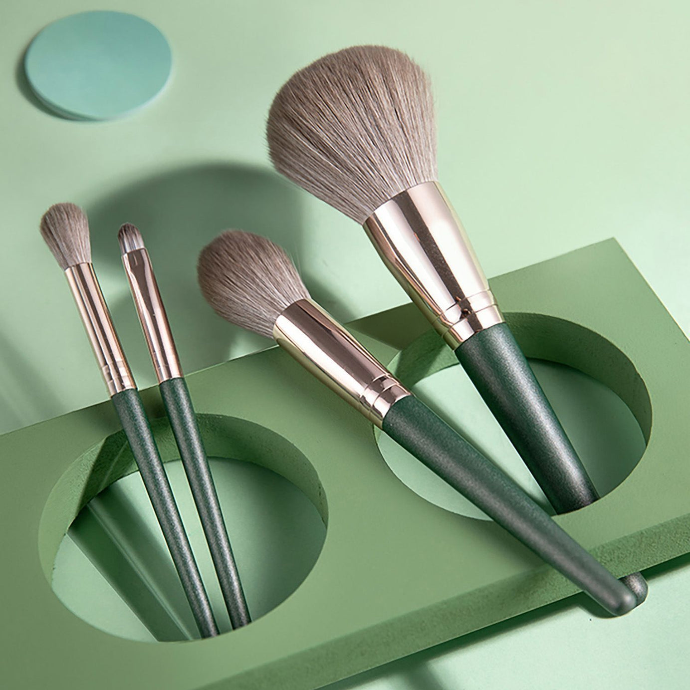 Green Cloud 14-Piece Makeup Brush Set - ShreeBliss