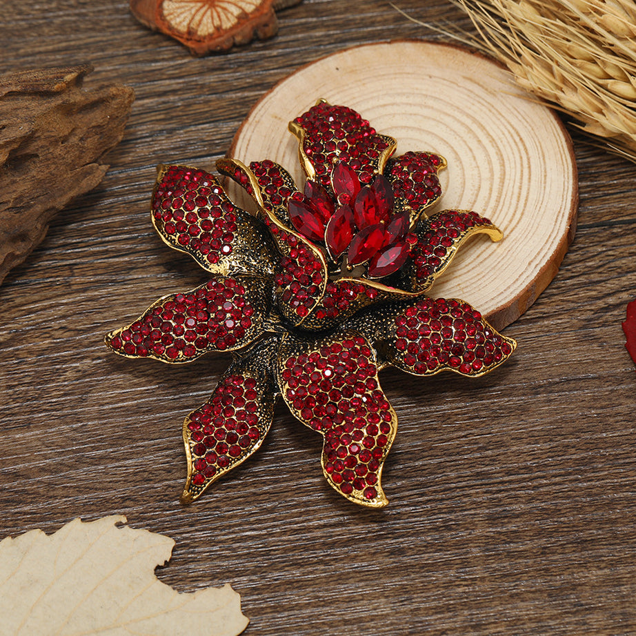 Vintage Rhinestone Flower Brooch – ShreeBliss